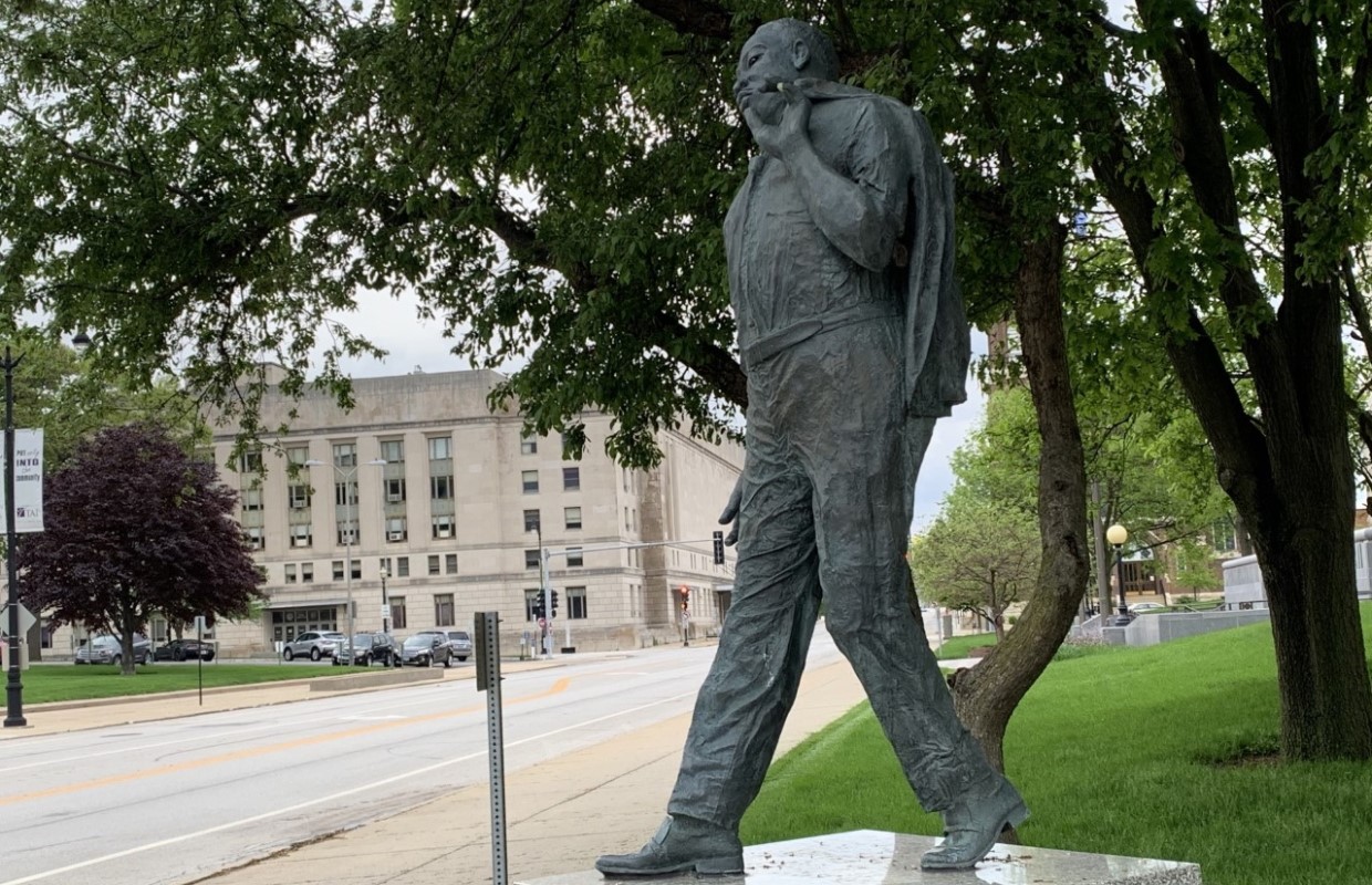 MLK statue
