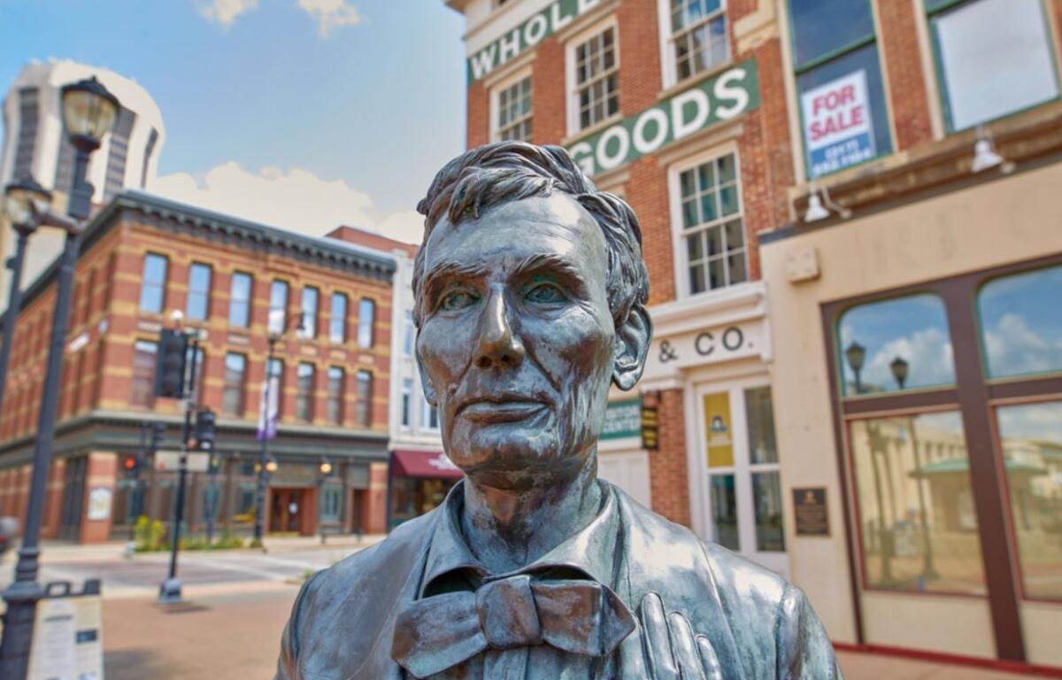 Lincoln Statue at Lincoln Herndon Law Office