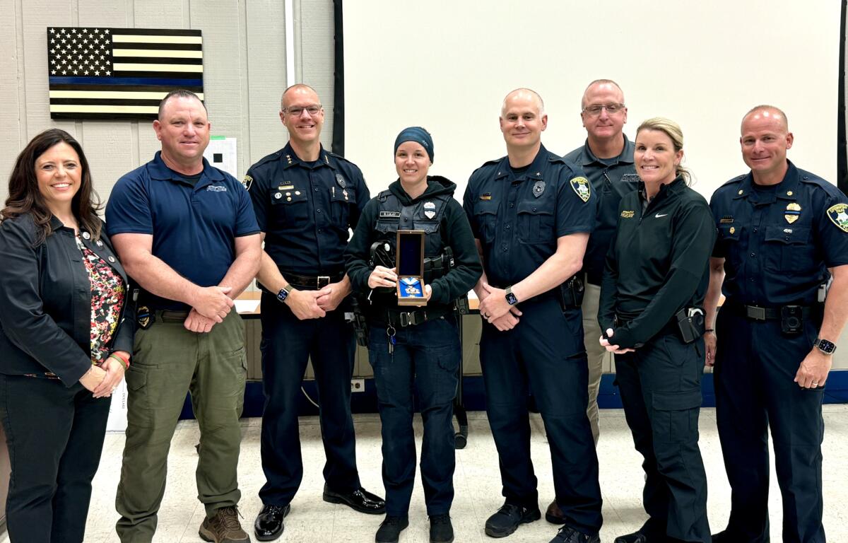 Springfield Police Department Office Samantha Lulay received Life Saving Award