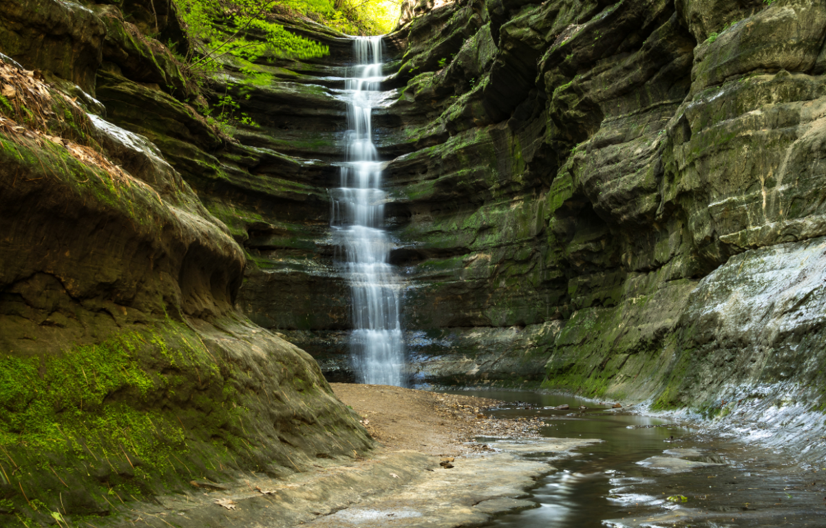 Early spring in French Canyon, Starved Rock state park, Illinois.