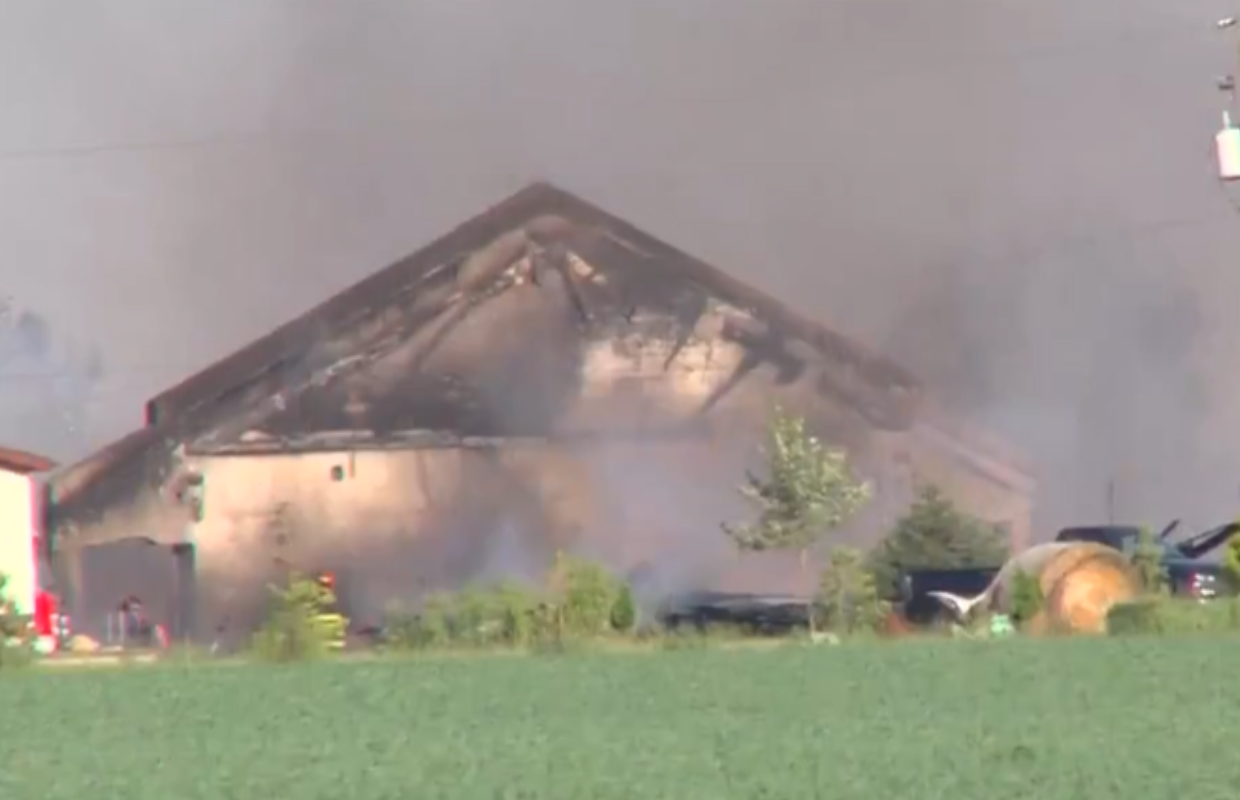 Warehouse fire in Illiopolis