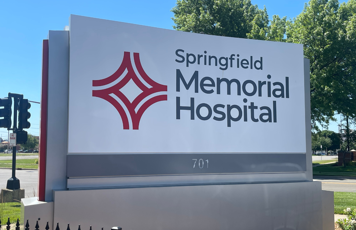 Springfield Memorial Hospital sign