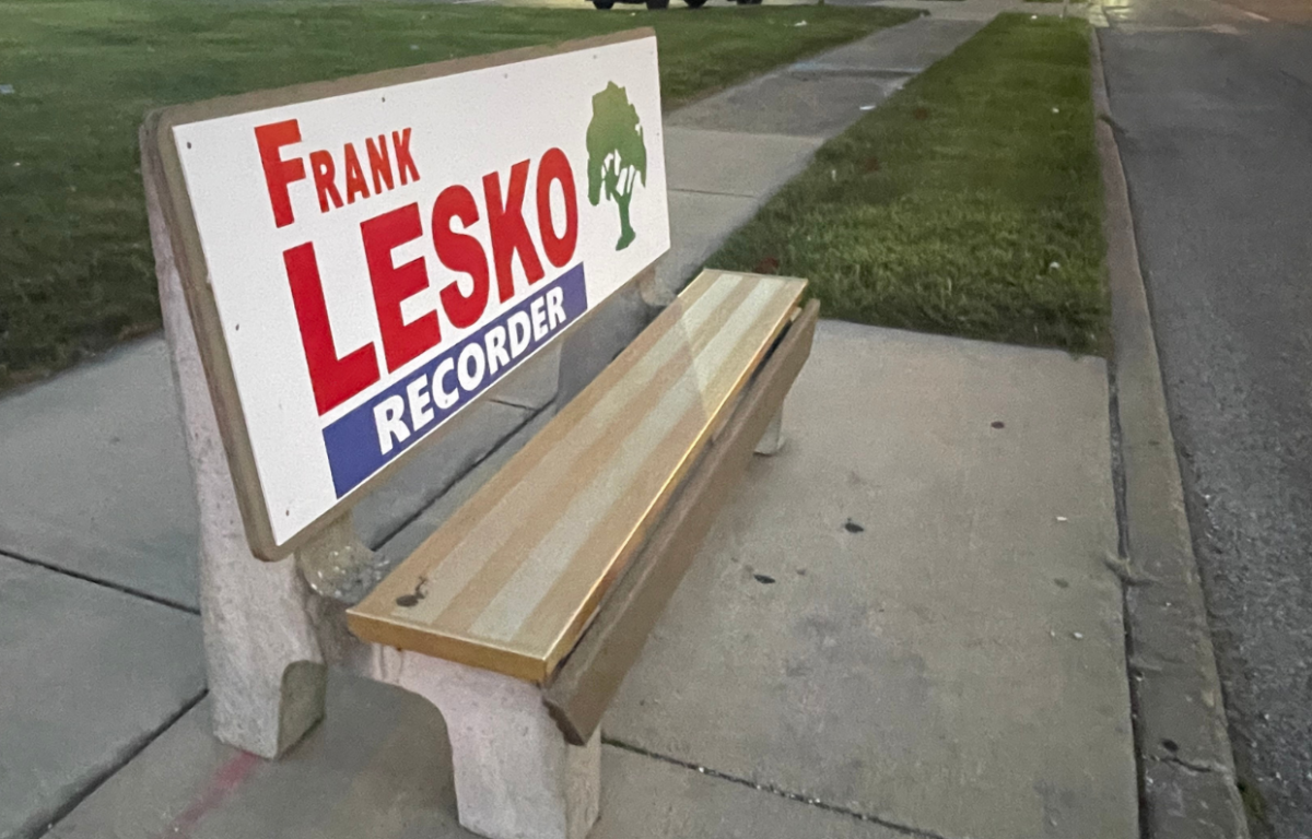 Bus bench