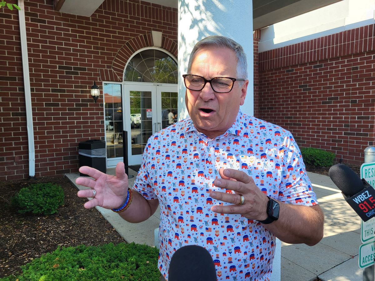 Mike Bost speaks to reporters about counting ballots