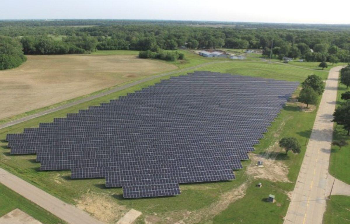 Abraham Lincoln Capital Airport solar array