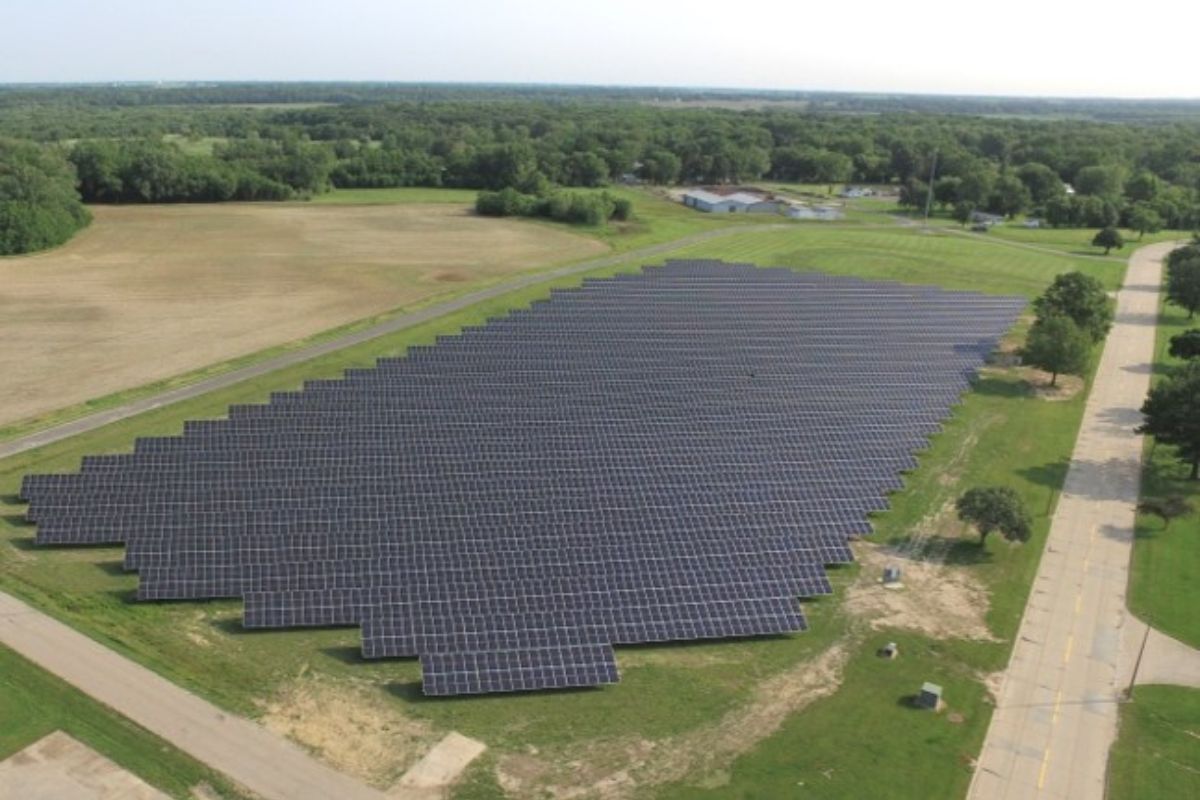 Abraham Lincoln Capital Airport solar array