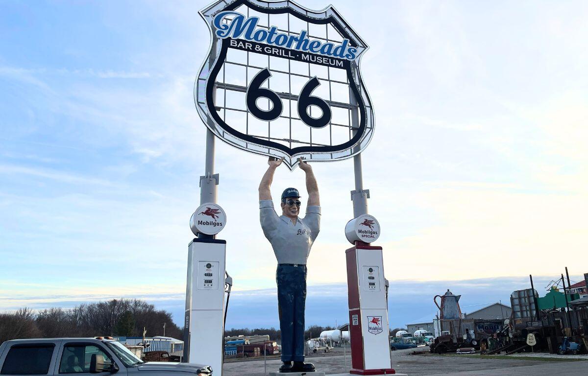 Route 66 Motorheads Bar and Grill