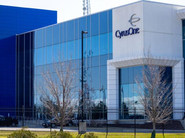A new data center owned by CyrusOne is being built in Aurora. The Texas-based CyrusOne received state backing for the project in 2024. (Capitol News Illinois photo by Andrew Adams)