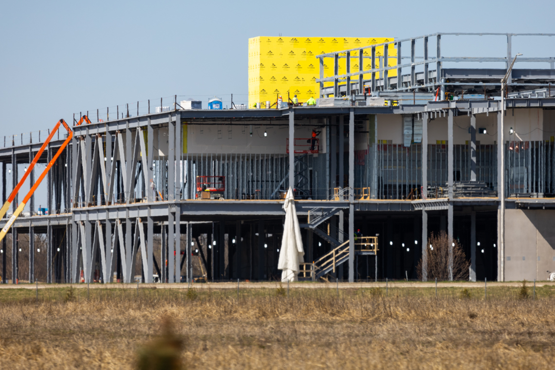 Expansion underway at a data center owned by CyrusOne in Aurora. (Capitol News Illinois photo by Andrew Adams)