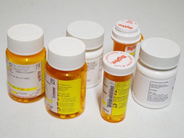 Illinois lawmakers are advancing legislation to impose more regulation and control over pharmacy benefit managers, firms that negotiate and manage prescription drug benefits on behalf of insurance plans. (Capitol News Illinois photo by Peter Hancock)