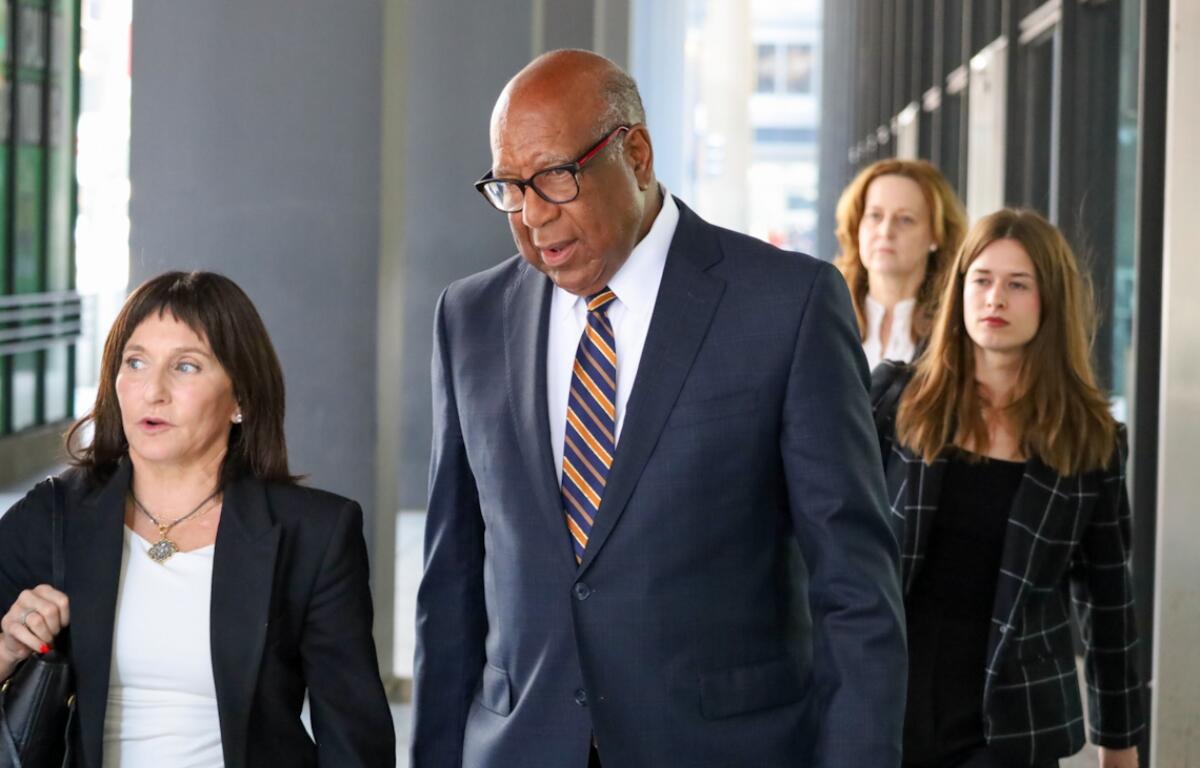 Former Commonwealth Edison executive John Hooker walks out of Chicago’s Dirksen Federal Courthouse on Monday, July 14, after being sentenced to 1 ½ years in prison and a $500,000 fine for his role in bribing ex-Illinois House Speaker Michael Madigan. (Capitol News Illinois photo by Andrew Adams)