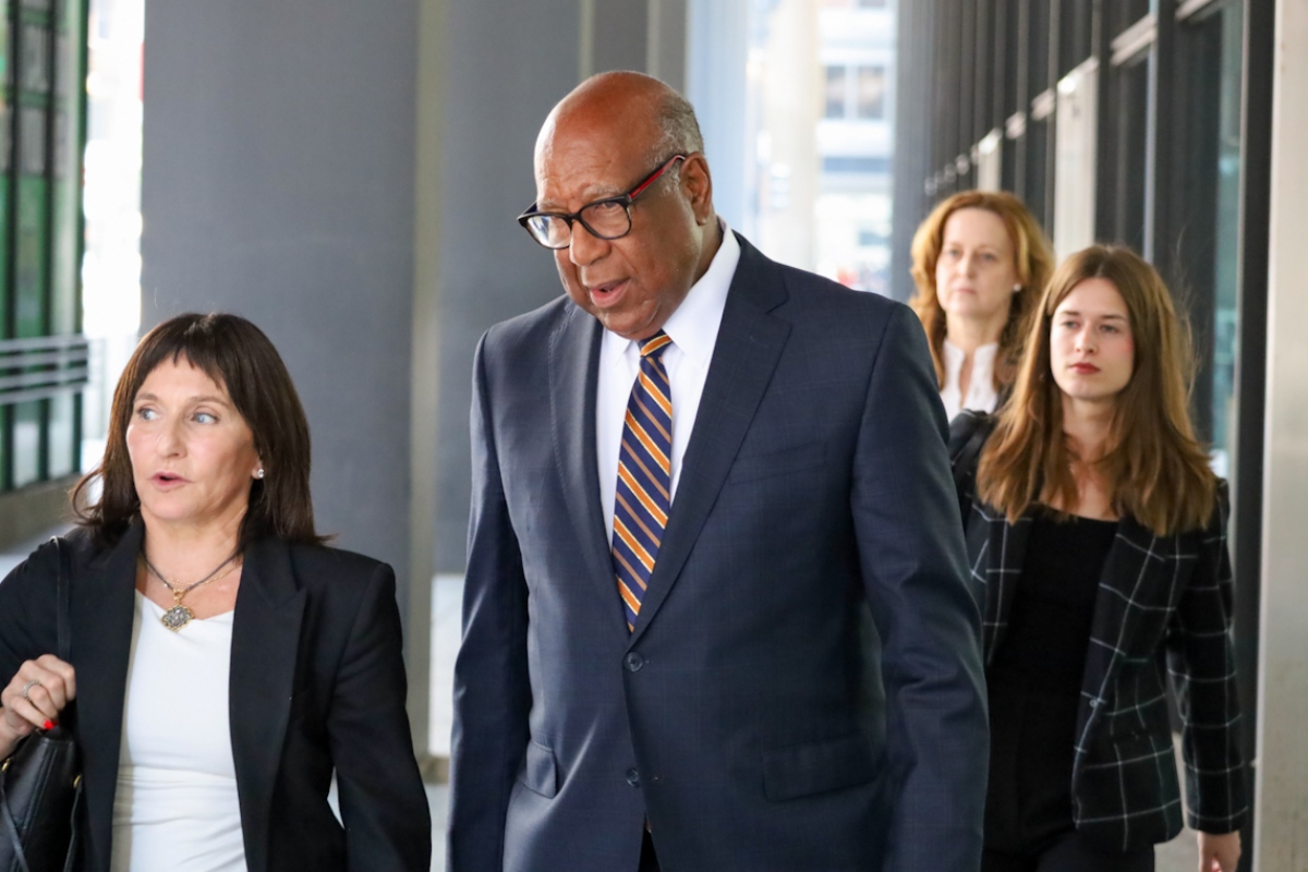 Former Commonwealth Edison executive John Hooker walks out of Chicago’s Dirksen Federal Courthouse on Monday, July 14, after being sentenced to 1 ½ years in prison and a $500,000 fine for his role in bribing ex-Illinois House Speaker Michael Madigan. (Capitol News Illinois photo by Andrew Adams)