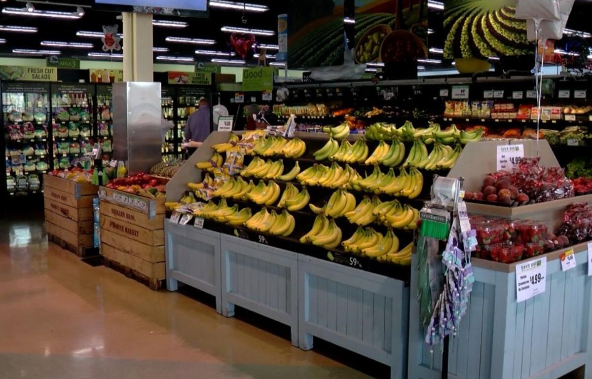 Fruits and vegetables are pictured at a County Market grocery store in Springfield. The items are eligible for purchase under the federal SNAP program. (Capitol News Illinois photo by Andrew Campbell)
