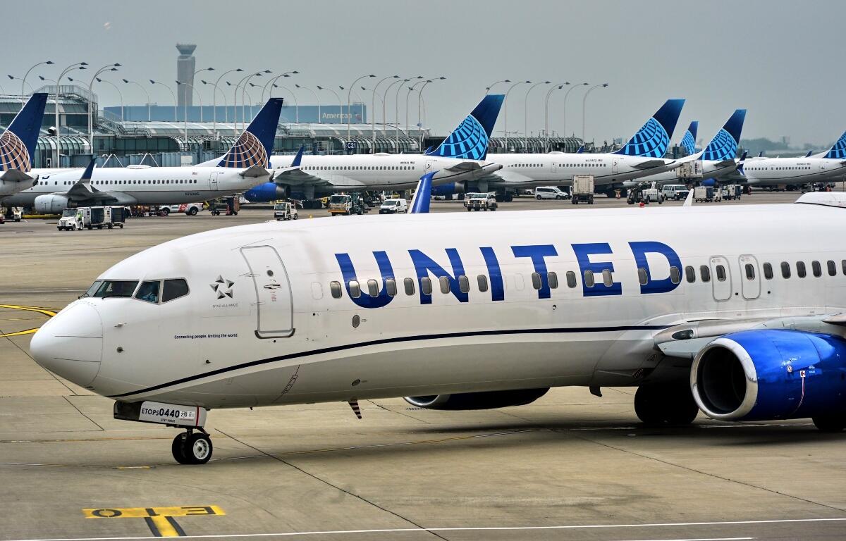 A United Airlines jet begins to taxi at O'Hara International Airport in Chicago, May 29, 2025. (AP Photo/Gene J. Puskar, File)