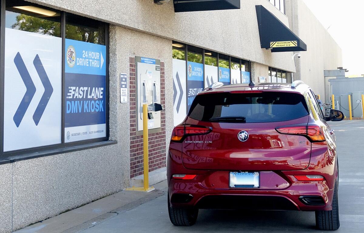 A drive-through Illinois Secretary of State DMV station is now available.