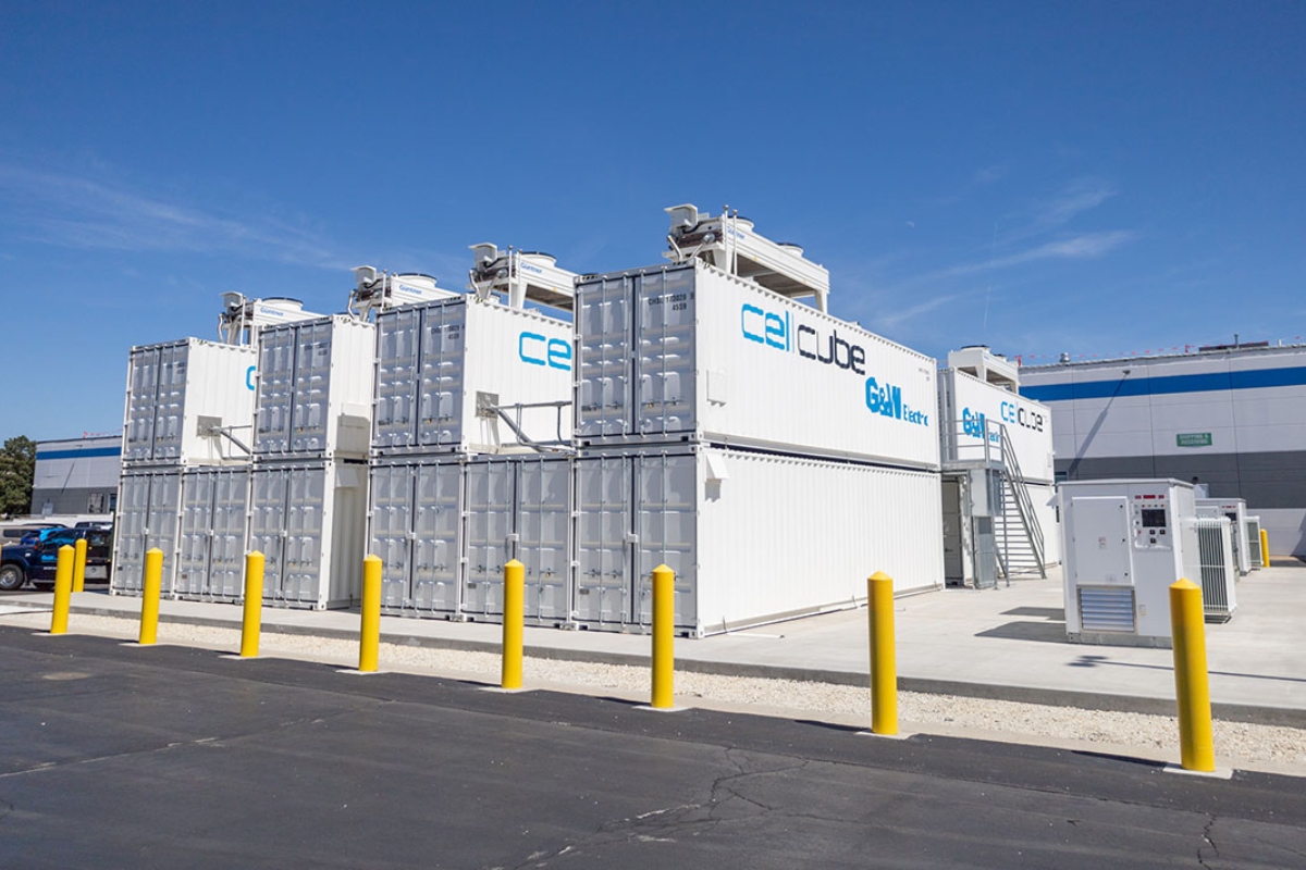 An industrial-scale battery storage facility at G&W Electric in Bolingbrook, which was installed in 2024. (Capitol News Illinois file photo)