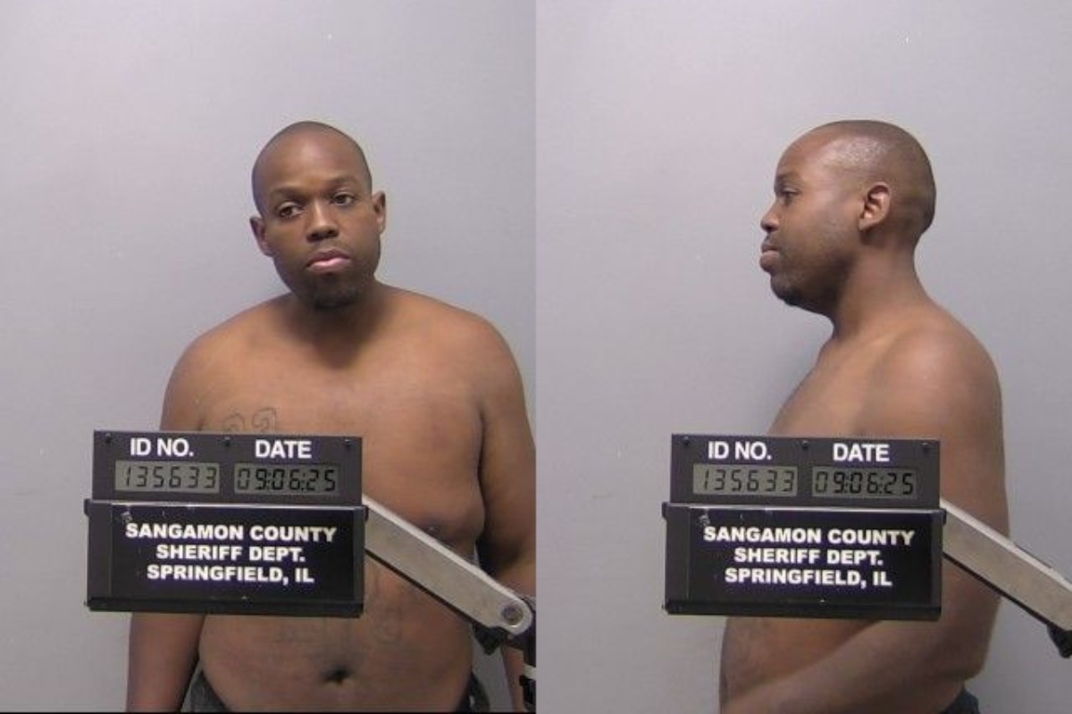 K'Shawn Rush is jailed on charges of Aggravated Battery to a Police Officer, Domestic Battery, Resisting Arrest, and Cruelty to Animals.