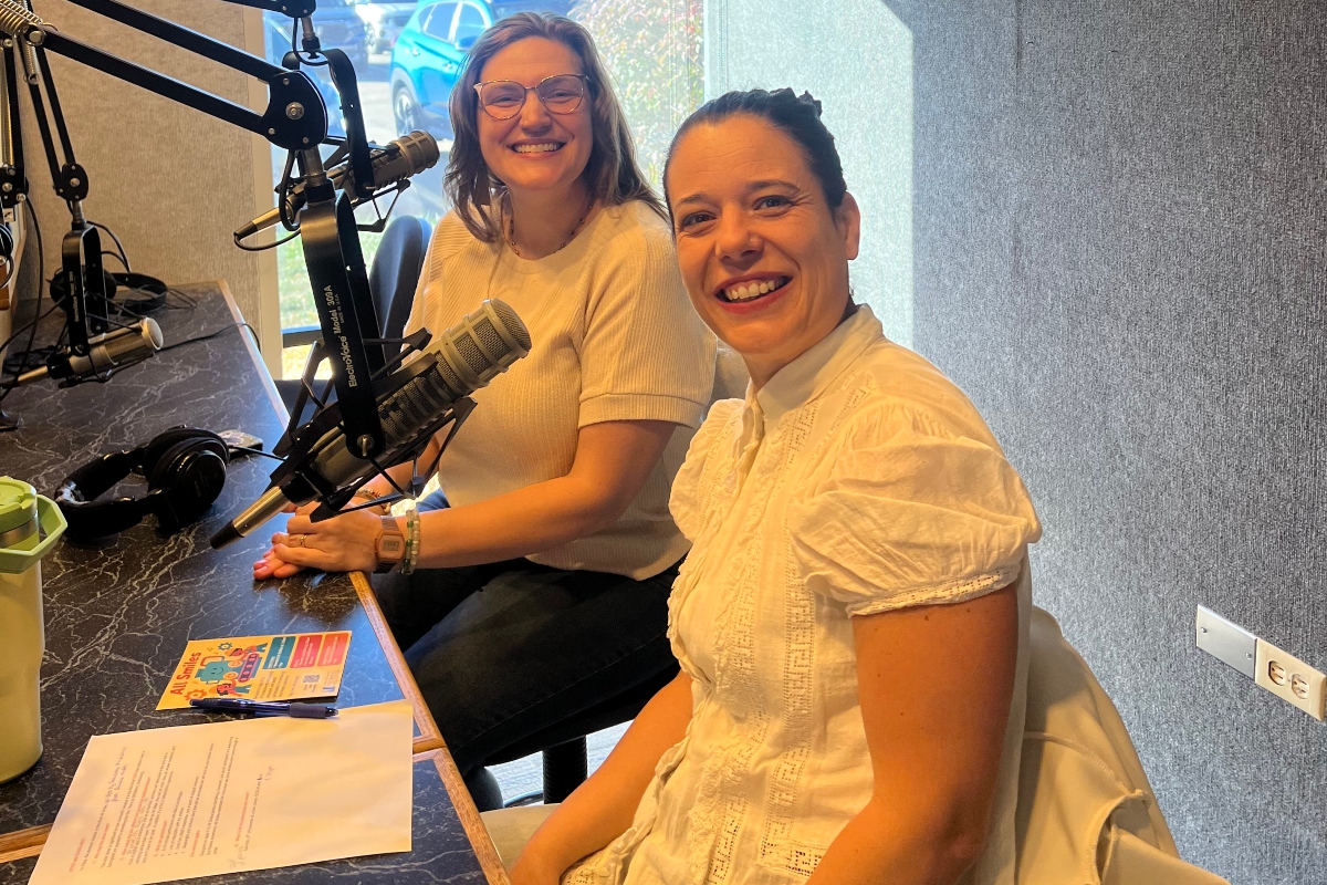 Justine Moser (back) and Elisa Marti (front)