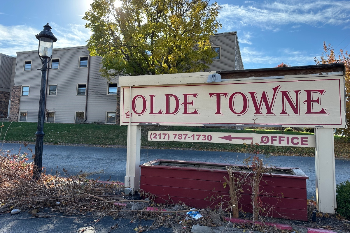 Old Towne Apartments entrance