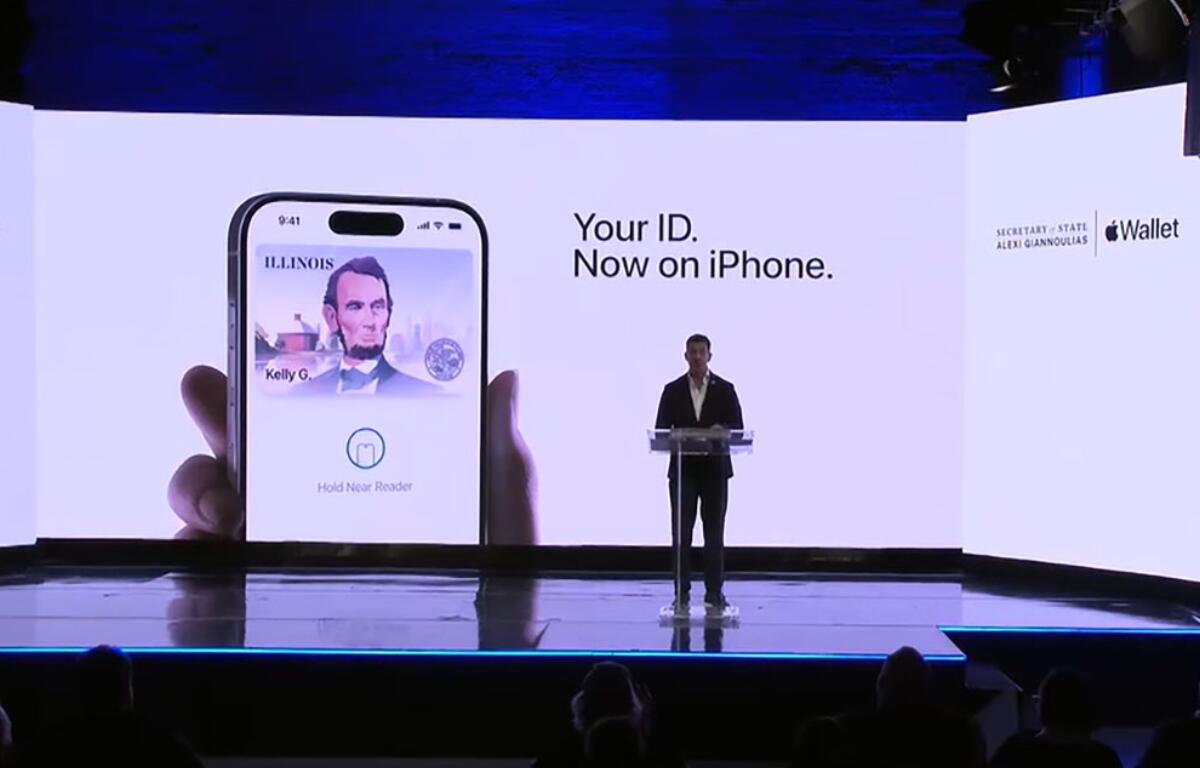 Secretary of State Alexi Giannoulias announces that Illinois drivers will be able to access their IDs via their Apple wallet at a Nov. 18, 2025, event. (Screenshot from Illinois.gov)