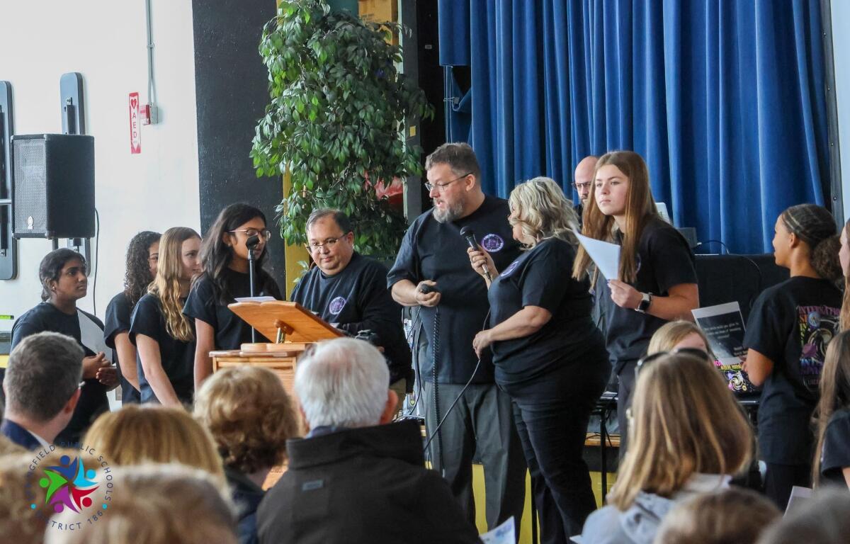 Students at Lincoln Magnet School talk to an astronaut on the International Space Station with the help of amateur radio operators.
