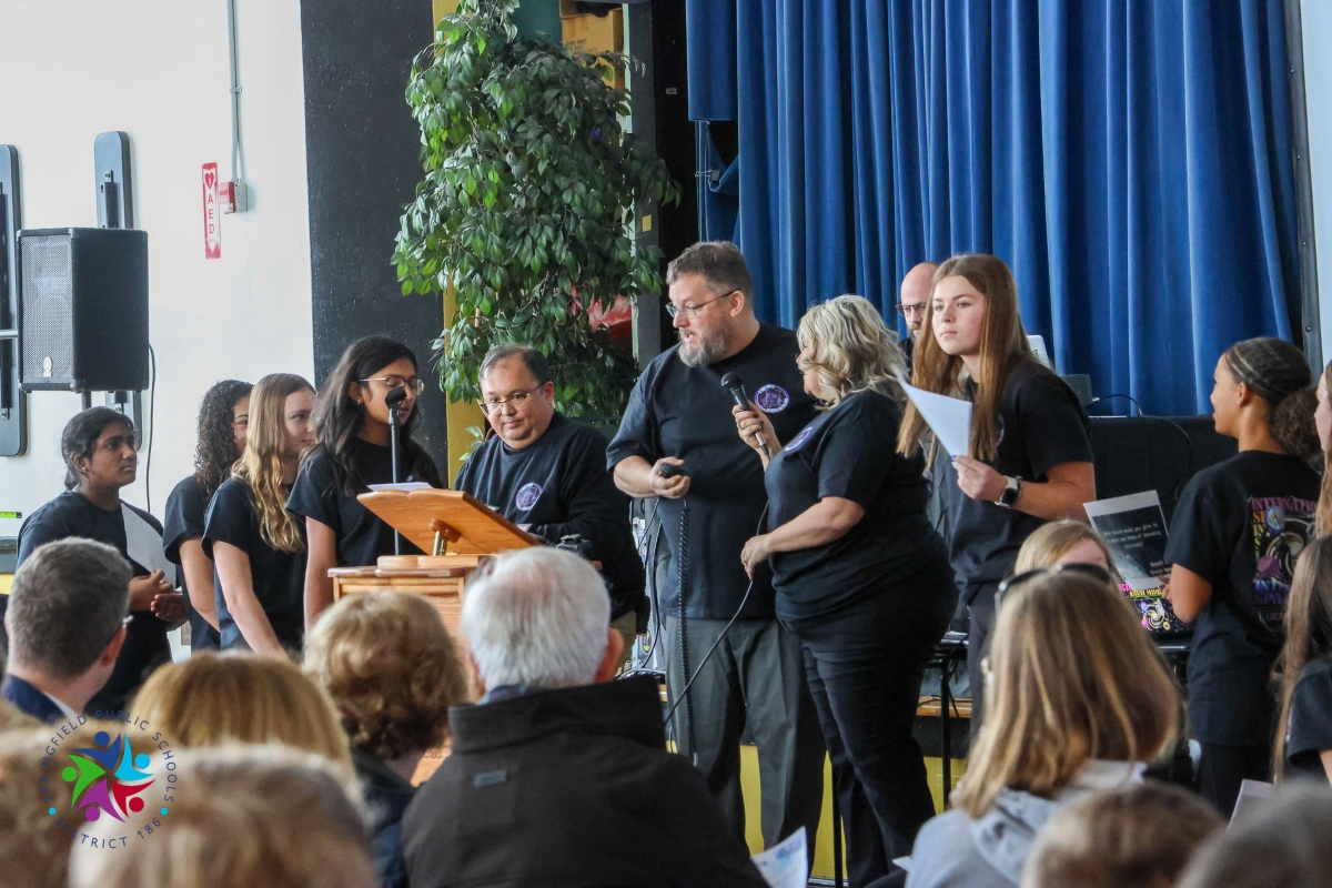 Students at Lincoln Magnet School talk to an astronaut on the International Space Station with the help of amateur radio operators.