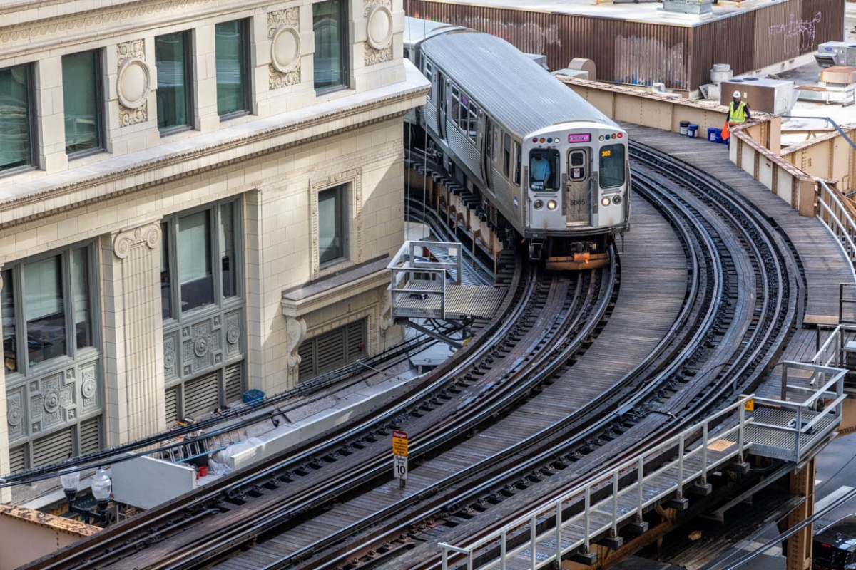 A Chicago Transit Authority Train known as the “L” makes a turn on the system’s “Loop” in downtown Chicago on Sept. 10, 2025. (Capitol News Illinois photo by Andrew Adams)