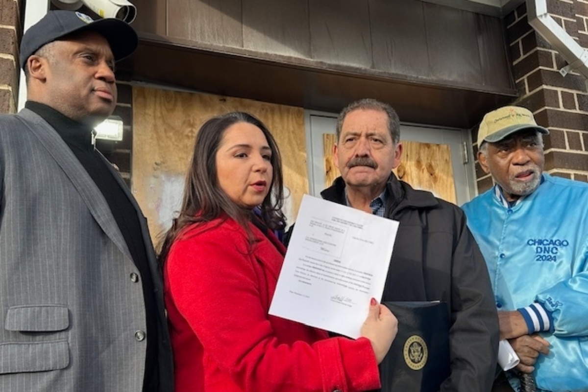 Four Illinois members of Congress left to right; Rep. Jonathan Jackson, D-Ill., Rep. Delia Ramirez, D-Ill., Jesus Garcia, D-Ill., and Rep. Danny Davis, D-Ill., are allowed to enter the U.S. Immigration and Customs Enforcement processing center Monday, Dec. 22, 2025, in Broadview, Ill. (AP Photo/Sophia Tareen)