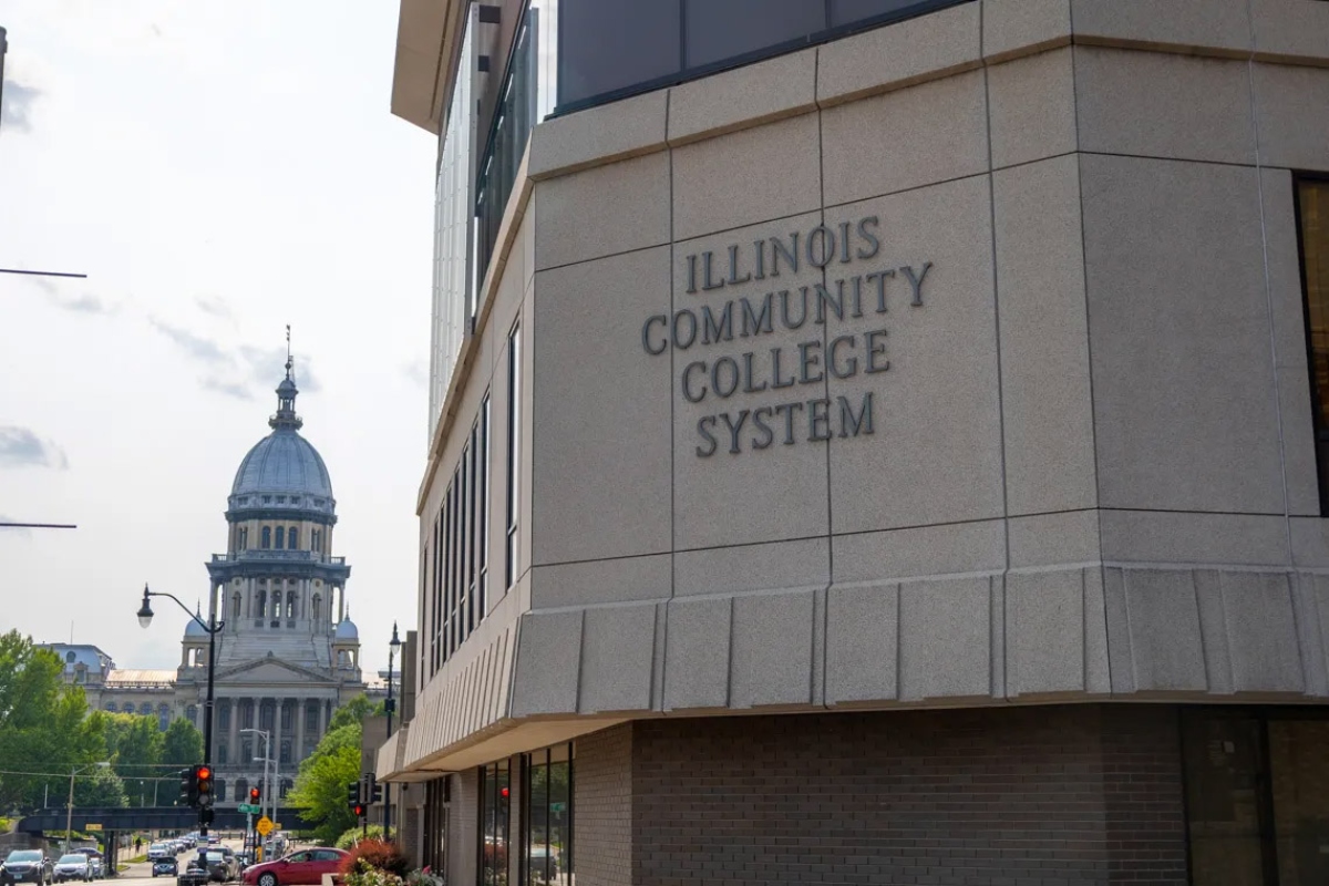 The Illinois Community College Board offices sits blocks away from the state Capitol. (Capitol News Illinois file photo by Andrew Adams)