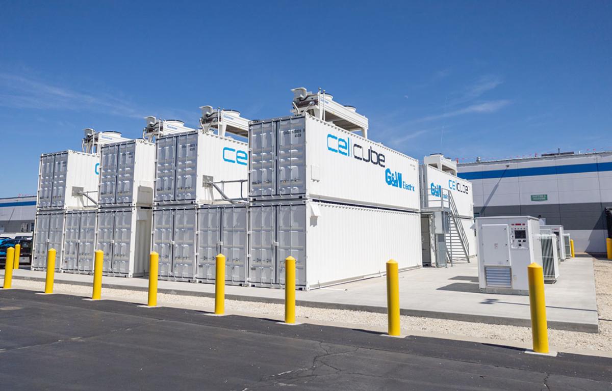 An industrial-scale battery storage facility at G&W Electric in Bolingbrook, which was installed in 2024. (Capitol News Illinois file photo)