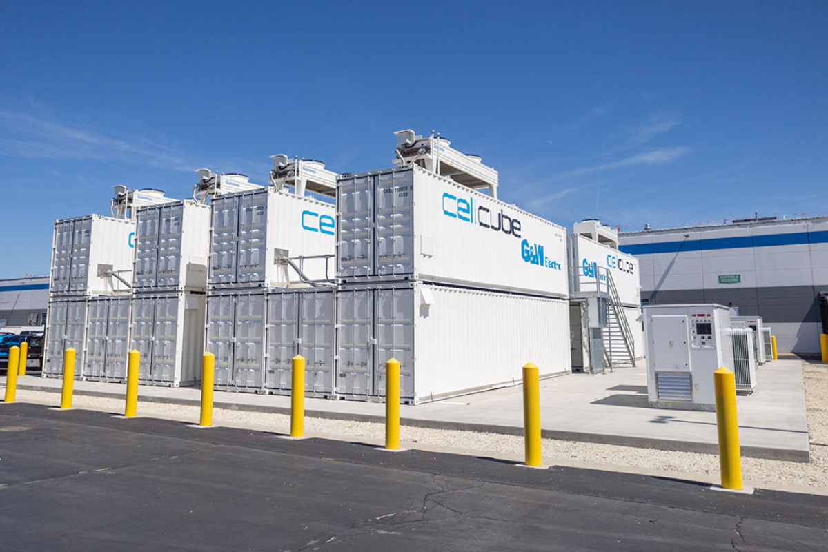 An industrial-scale battery storage facility at G&W Electric in Bolingbrook, which was installed in 2024. (Capitol News Illinois file photo)