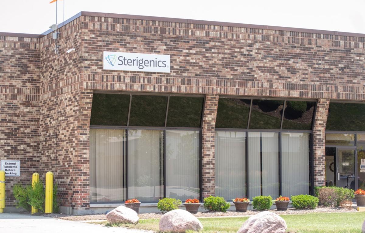 The now-closed Sterigenics medical supply sterilization facility is pictured in Willowbrook in 2019. (Capitol News Illinois file photo)