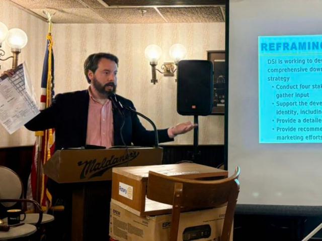 Carlos Ortega speaks to the Springfield Rotary Club.