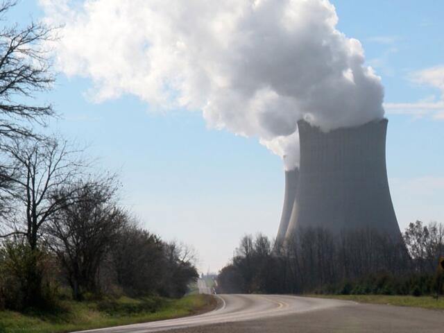 The Byron Nuclear Generating Station in Ogle County, Illinois. (Capitol News Illinois file photo by Andrew Campbell)