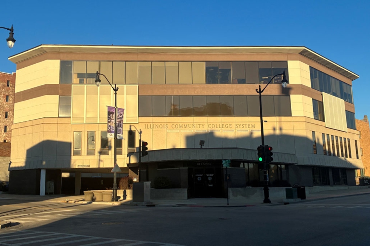 The Illinois Community College System headquarters is pictured in downtown Springfield. (Medill Illinois News Bureau photo by Reece Dower)