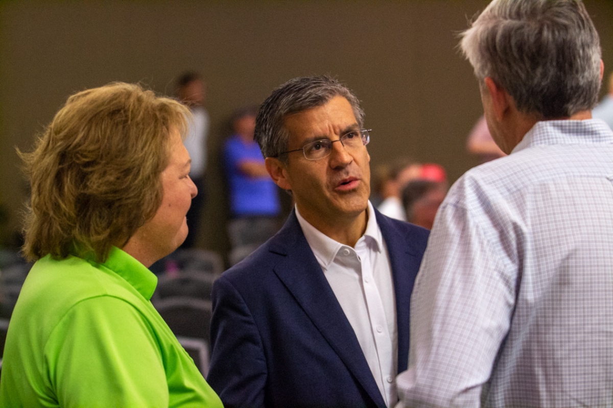 Ted Dabrowski talks to fellow Republicans at a State Central Committee meeting in Springfield on Aug. 14, 2025. (Capitol News Illinois photo by Jerry Nowicki)