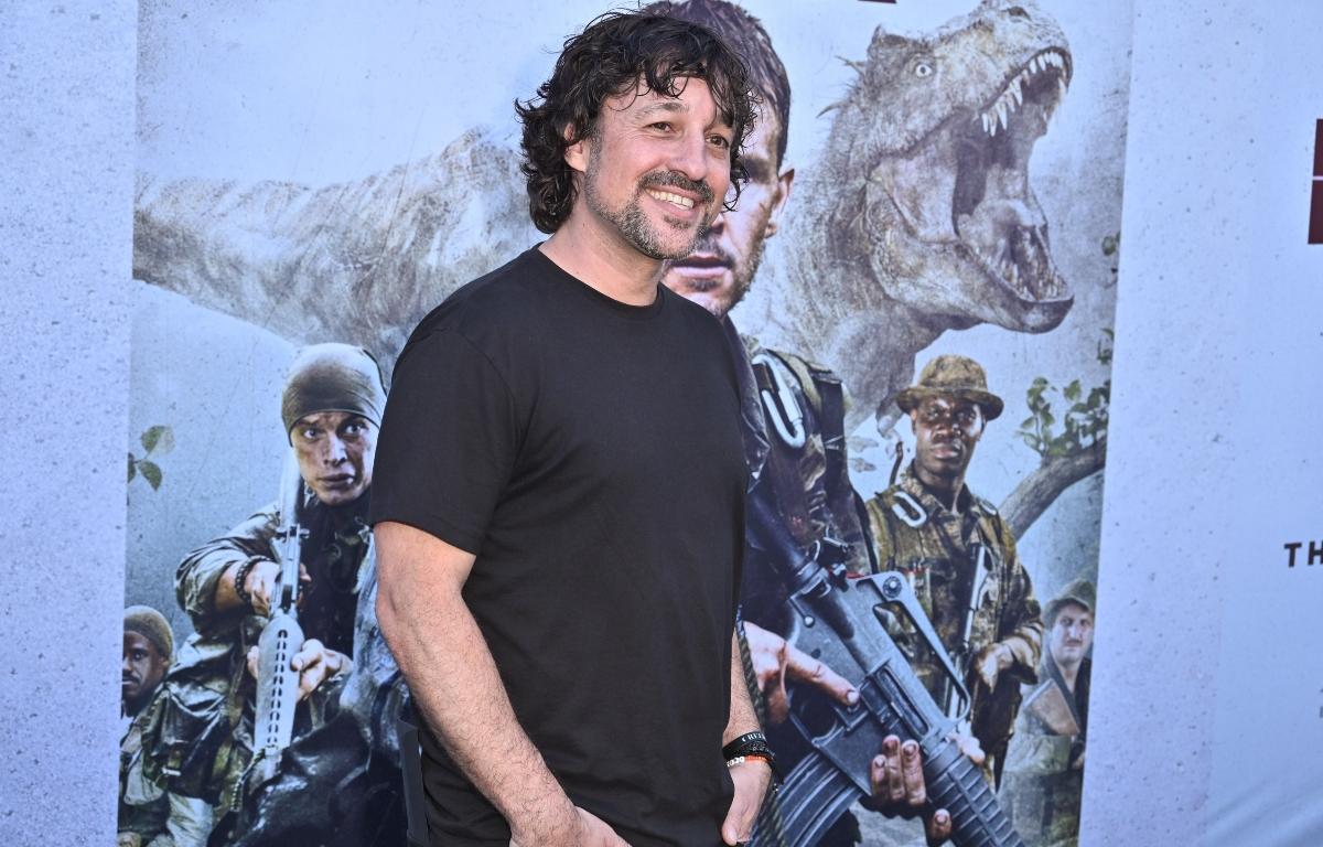 Thomas Ian Nicholas attends the Primitive War film premiere in 2025.