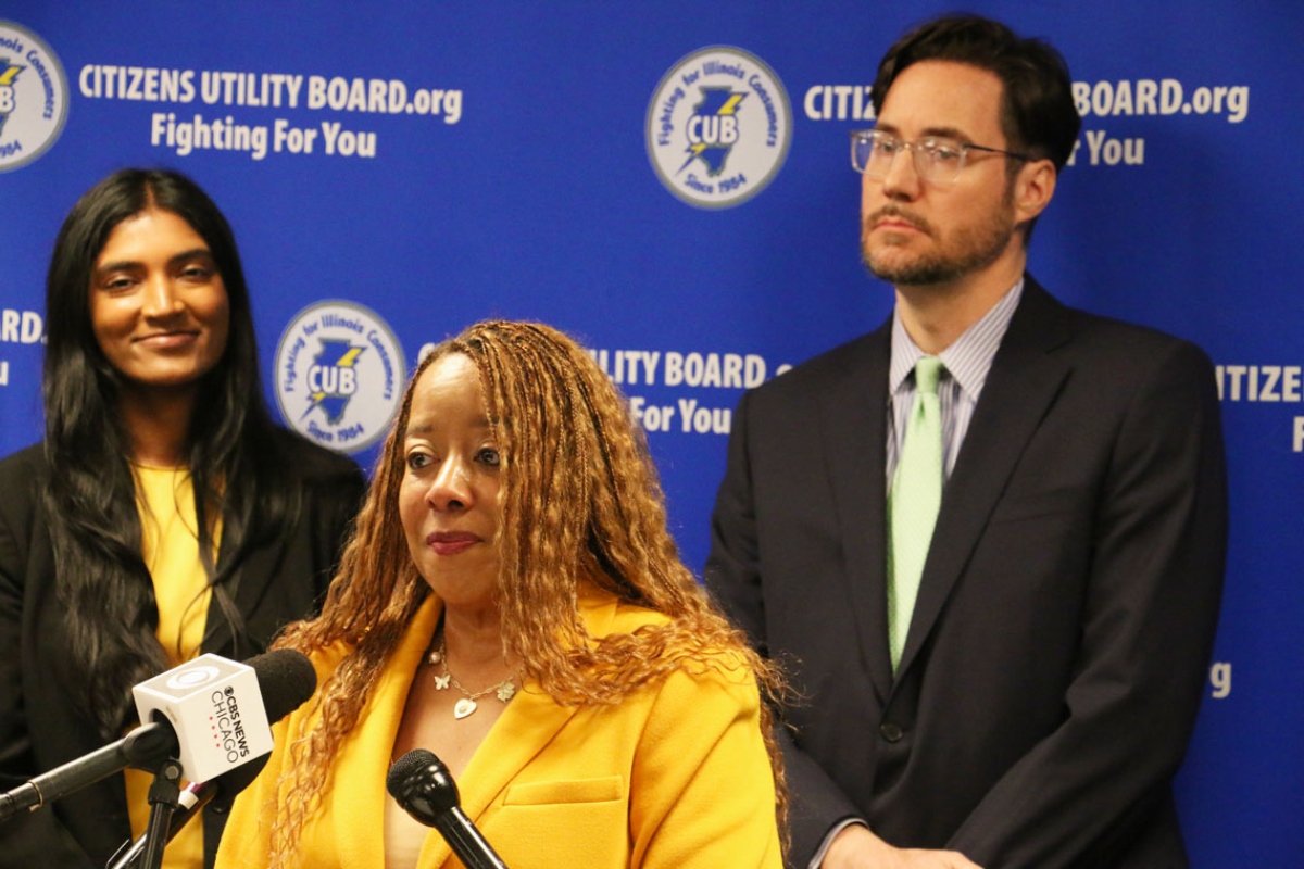 Rep. Kimberly Du Buclet, D-Chicago, joined consumer advocates to issue a public warning about alternative electric and gas supplier sales tactics and prices. (Capitol News Illinois photo by Maggie Dougherty)