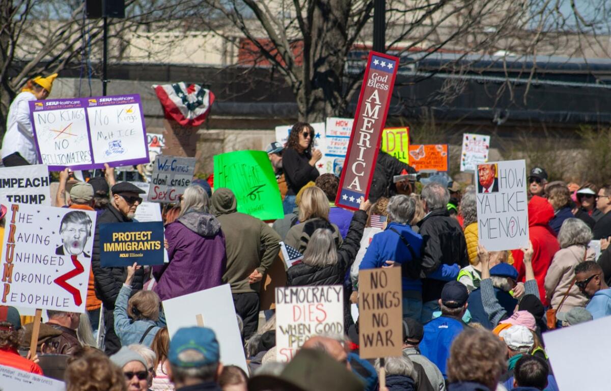 Protestors gather outside that Illinois State Capitol on March 28 for the third in a series of nationwide “No Kings” demonstrations protesting the federal government. (Capitol News Illinois photo by Jenna Schweikert)
