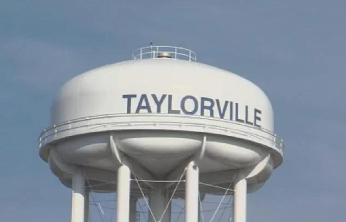 Taylorville's water tower