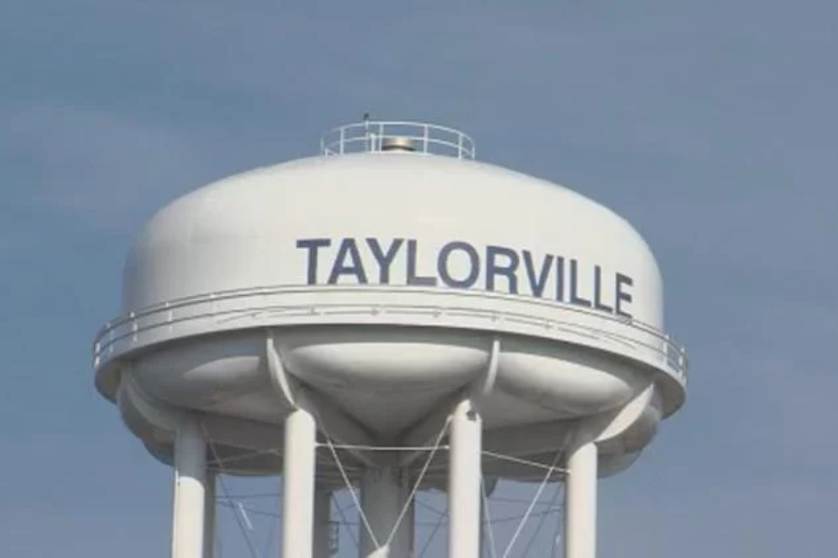 Taylorville's water tower