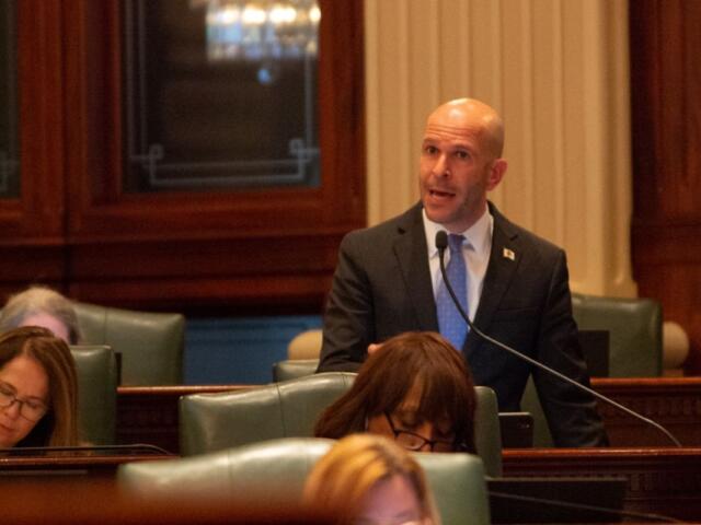 Rep. Bob Morgan, D-Deerfield, speaks on the House floor in April 2024. Morgan sponsored a measure to ban junk fees in Illinois. (Capitol News Illinois photo by Jerry Nowicki)