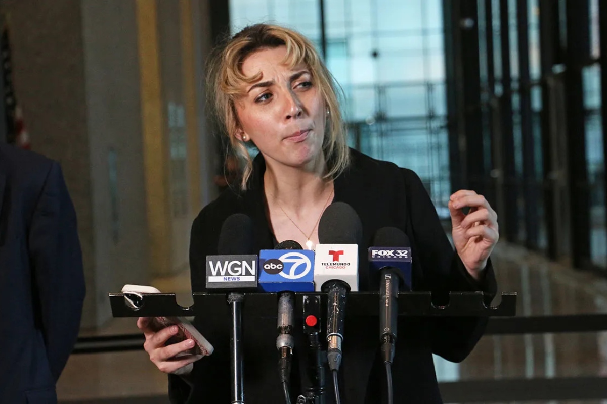 Former 9th District congressional candidate Katherine “Kat” Abughazaleh addresses reporters following her Nov. 12, 2025, arraignment hearing in Chicago. She and five others were charged with “impeding” a federal agent while protesting outside of an Immigration and Customs Enforcement processing facility in suburban Broadview in September. (Capitol News Illinois photo by Maggie Dougherty)
