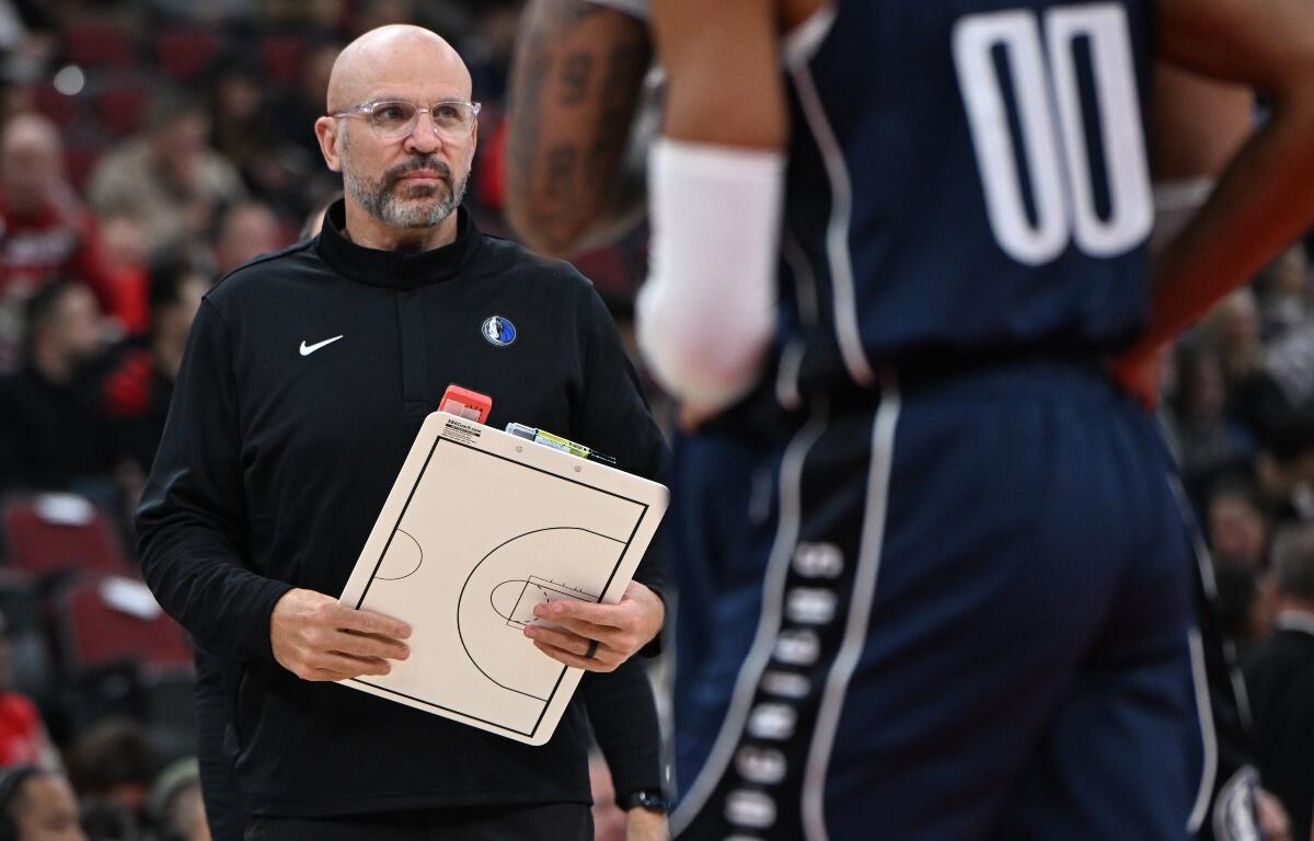 FILE - Dallas Mavericks head coach Jason Kidd looks on before being ejected during the first half of an NBA basketball game against the Chicago Bulls, Jan. 10, 2026, in Chicago. (AP Photo/Paul Beaty, File)