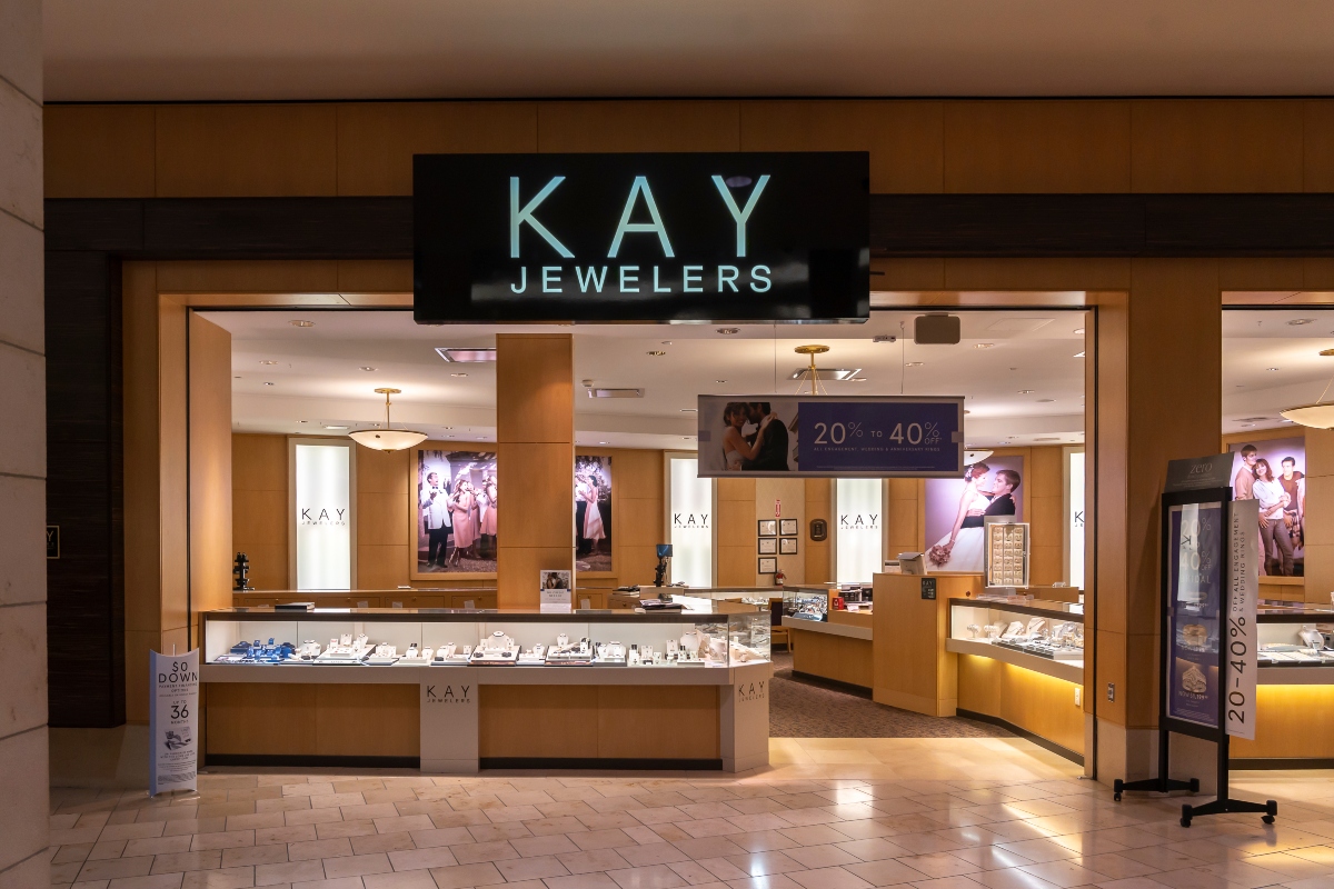 A Kay Jewelers location inside a mall.