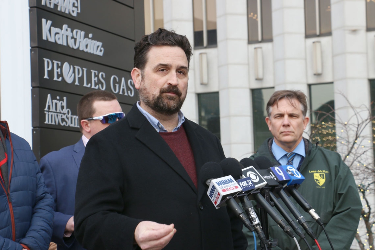 Illinois PIRG Director Abe Scarr speaks to reporters on Jan. 6, 2026, at a demonstration protesting a Peoples Gas rate hike request to the Illinois Commerce Commission. (Capitol News Illinois file photo by Maggie Dougherty)