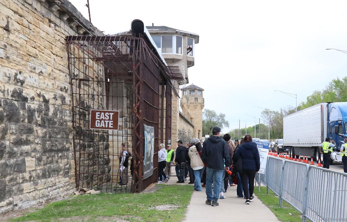 Attendees lined up outside the Old Joliet Prison during the Route 66 centennial kickoff game. (Medill Illinois News Bureau photo by Chloe Park)
