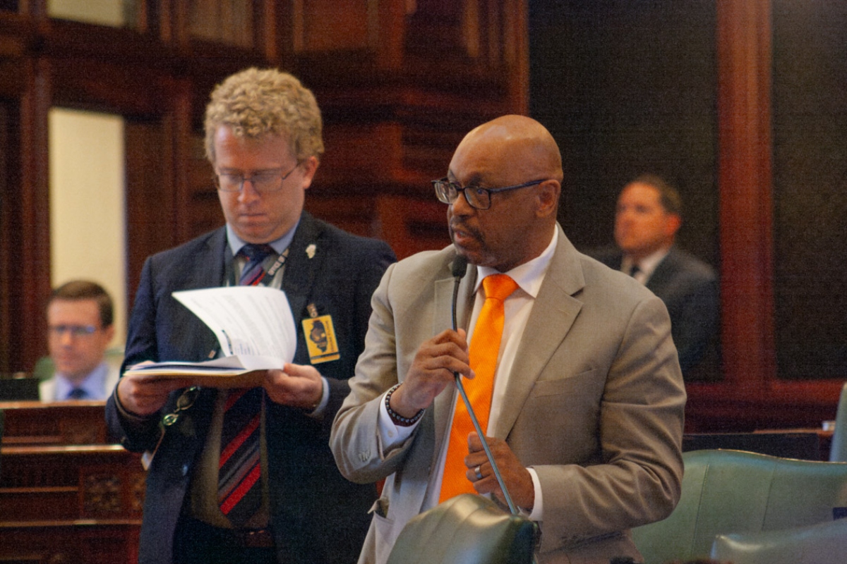 Democratic Rep. Thaddeus Jones speaks on the House floor on his way to passing a pair of bills to regulate the homeowner and auto insurance industries. (Capitol News Illinois photo by Jenna Schweikert)