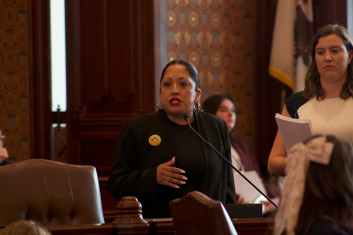 Sen. Celina Villanueva, D-Chicago, speaks on the floor on Thursday, May 28. Villanueva led negotiations on this bill for several years. (Capitol News Illinois photo by Jenna Schweikert.)