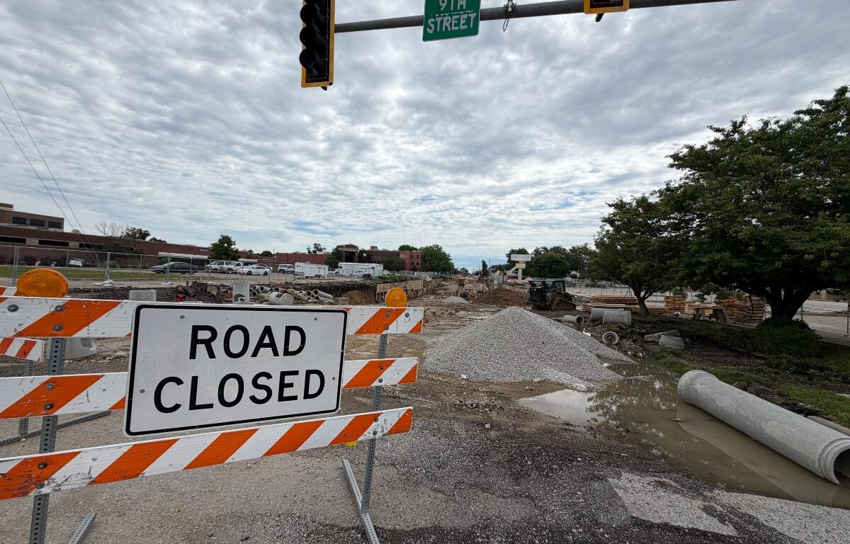 North Grand Avenue East is closed between 9th and 11th Street due to road construction.